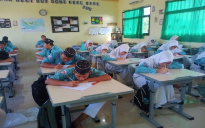KUMPULAN HASIL KARYA SISWA PANTUN 
